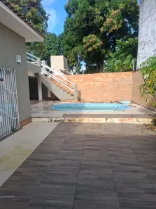 Casa com 4 Quartos para alugar, 270m² no Aeroporto, Aracaju