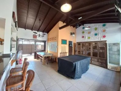 Casa com 4 Quartos para alugar, 350m² no Lagoa da Conceição, Florianópolis