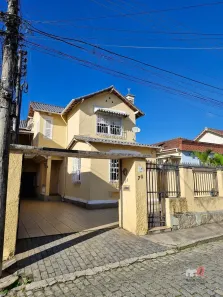 Casa com 4 Quartos à venda, 340m² no Cascatinha, Petrópolis