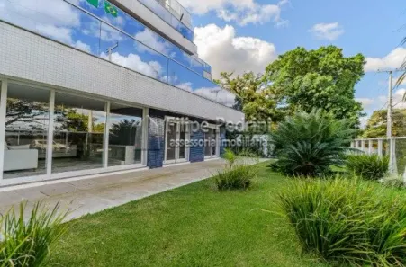 Apartamento com 3 Quartos para alugar, 189m² no Vila Assunção, Porto Alegre