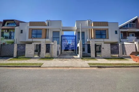 Sobrado com 3 Quartos à venda, 115m² no São Braz, Curitiba
