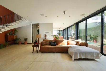 Casa com 3 Quartos à venda, 330m² no Pacaembu, São Paulo