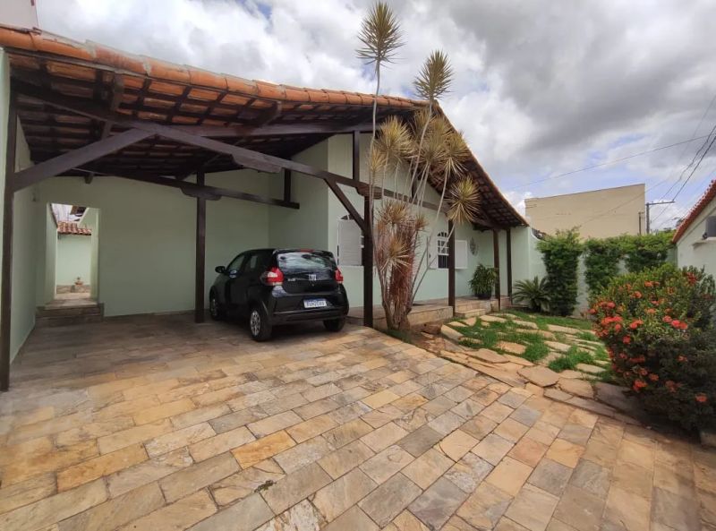 Casa com 5 quartos — Alípio de Melo, Belo Horizonte