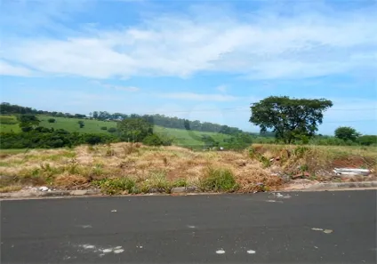 Lote/Terreno à venda, 350m² no Jardim Universal, Araraquara