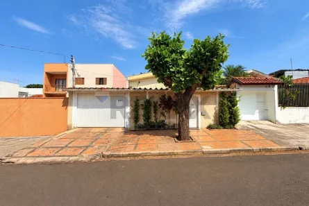 Casa com 5 Quartos à venda, 216m² no Jardim Irajá, Ribeirão Preto