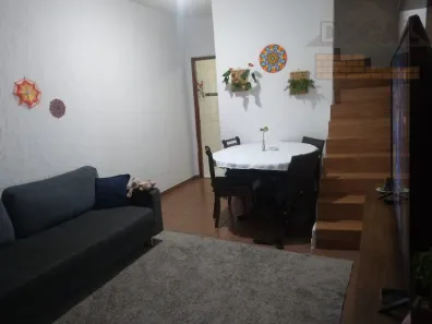 Sobrado com 2 Quartos à venda, 68m² no Cidade Intercap, Taboão da Serra