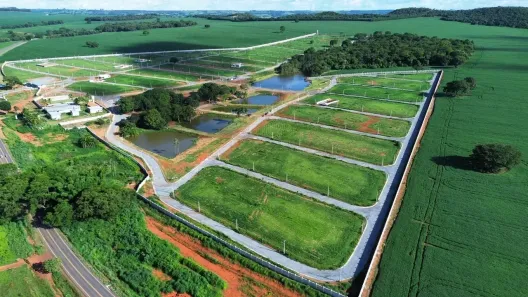 Lote/Terreno à venda, 404m² no Centro, Bonfinópolis