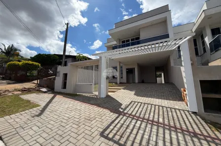 Sobrado com 3 Quartos à venda, 194m² no Aeroporto, Pato Branco