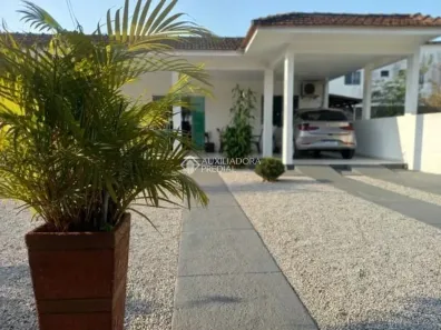Casa com 3 Quartos à venda, 140m² no Barra da Lagoa, Florianópolis
