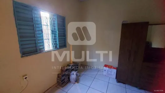 Casa com 3 Quartos à venda, 110m² no Laranjeiras, Uberlândia