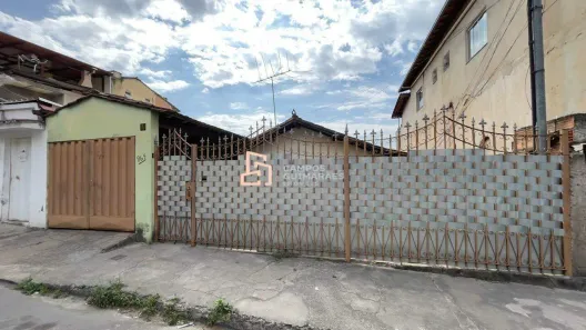 Casa com 3 Quartos para alugar, 200m² no Novo Progresso, Contagem