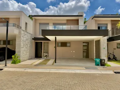 Casa de Condomínio com 3 Quartos à venda, 230m² no Tamboré, Santana de Parnaíba