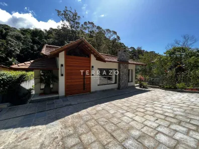 Casa de Condomínio com 4 Quartos à venda, 260m² no Carlos Guinle, Teresópolis