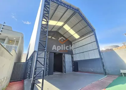 Galpão/Depósito/Armazém para alugar, 270m² no Morada de Laranjeiras, Serra