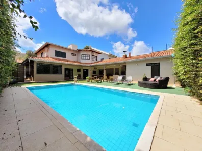 Sobrado com 3 Quartos para alugar, 326m² no Zona 08, Maringá