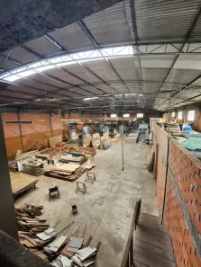 Galpão/Depósito/Armazém com 3 Quartos à venda, 1879m² no Barreiros, São José