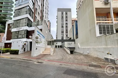 Apartamento com 2 Quartos para alugar, 72m² no Centro, Florianópolis