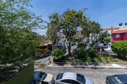 Casa com 3 Quartos para alugar, 250m² no Jardim das Bandeiras, São Paulo
