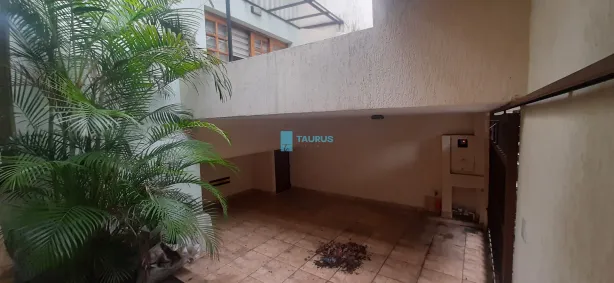 Casa com 3 Quartos para alugar, 230m² no Indianópolis, São Paulo