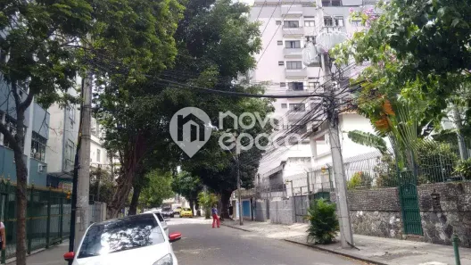 Galpão/Depósito/Armazém à venda, 1853m² no Méier, Rio de Janeiro