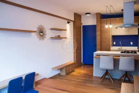 Apartamento com 2 Quartos para alugar, 55m² no Centro, Florianópolis