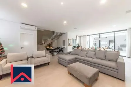 Casa com 3 Quartos à venda, 260m² no Vila Cordeiro, São Paulo