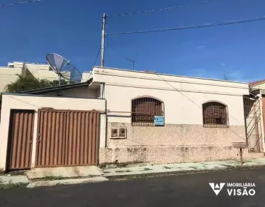 Casa com 3 Quartos à venda, 121m² no Conjunto Treze de Maio, Uberaba