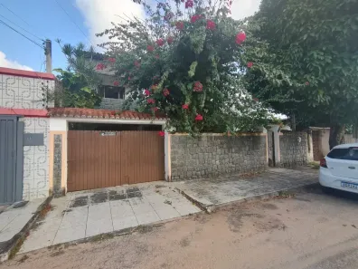 Casa com 3 Quartos à venda, 200m² no Pitimbu, Natal