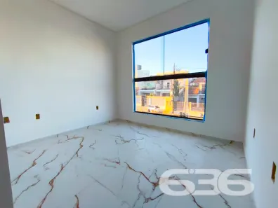 Sobrado com 2 Quartos à venda, 65m² no Iririú, Joinville