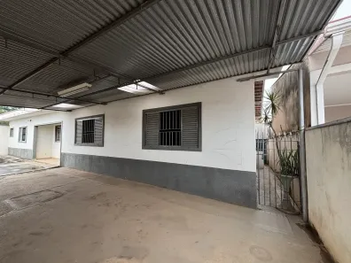Casa com 3 Quartos à venda, 236m² no Jardim García, Campinas