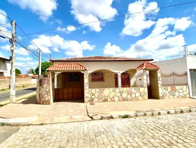 Casa com 3 Quartos à venda, 170m² no Centro, Açu