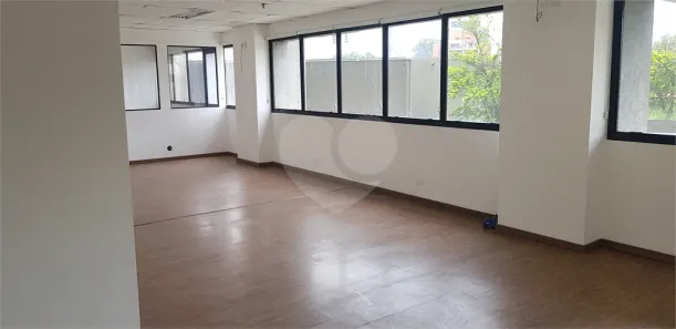 Sala Comercial para alugar, 242m² no Santo Amaro, São Paulo