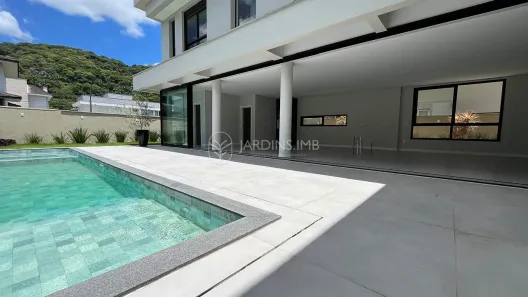Casa de Condomínio com 4 Quartos à venda, 375m² no Pirabeiraba (Pirabeiraba), Joinville