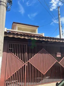Sobrado com 3 Quartos à venda, 139m² no Parque Califórnia, Jacareí
