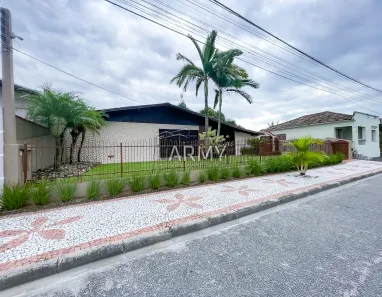 Casas à venda em Paranaguá, PR - Viva Real