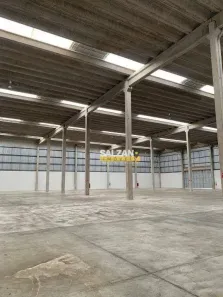 Galpão/Depósito/Armazém para alugar, 2400m² no Independência, Taubaté