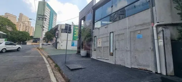 Imóvel Comercial com 3 Quartos à venda, 200m² no Cambuí, Campinas
