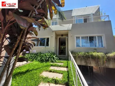 Sobrado com 2 Quartos à venda, 130m² no Jardim Maria Rosa, Taboão da Serra
