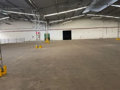 Galpão/Depósito/Armazém com 4 Quartos para alugar, 5900m² no Cidade Industrial, Contagem