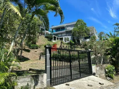 Casa de Condomínio com 5 Quartos à venda, 600m² no Arrastão, São Gonçalo
