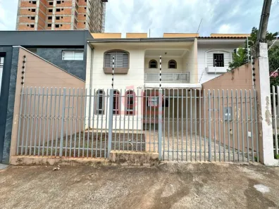 Sobrado com 3 Quartos para alugar, 115m² no Zona 03, Maringá
