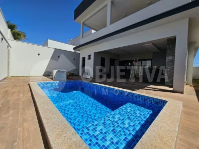 Casa de Condomínio com 4 Quartos para alugar, 302m² no Jardim Inconfidência, Uberlândia