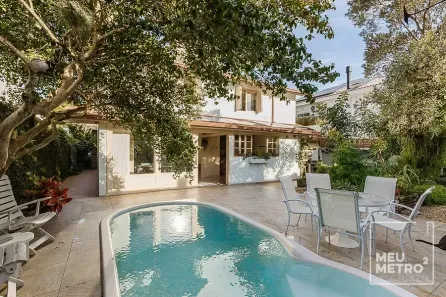 Casa com 4 Quartos à venda, 230m² no Lagoa da Conceição, Florianópolis
