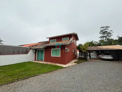 Casa com 3 Quartos à venda, 165m² no Vila Nova, Joinville