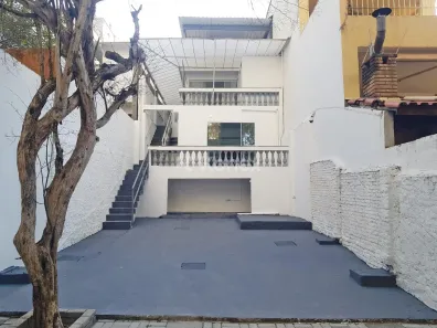 Casa com 3 Quartos para alugar, 278m² no Sumaré, São Paulo