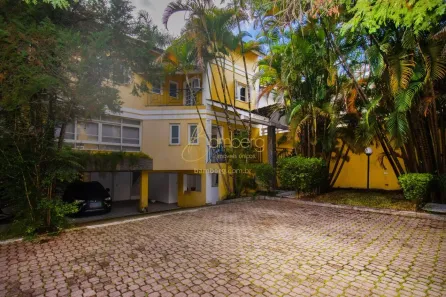 Casa de Condomínio com 4 Quartos à venda, 305m² no Santo Amaro, São Paulo