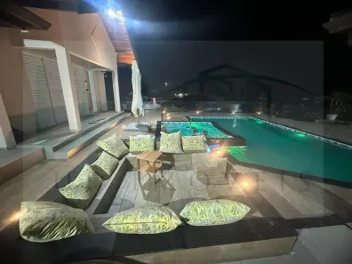 Sobrado com 6 Quartos à venda, 1700m² no , Igaratá