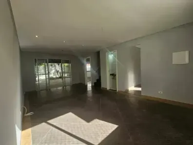 Sobrado com 3 Quartos à venda, 136m² no Loteamento Villa Branca, Jacareí