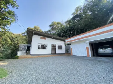 Imóvel Comercial com 6 Quartos para alugar, 284m² no Badenfurt, Blumenau