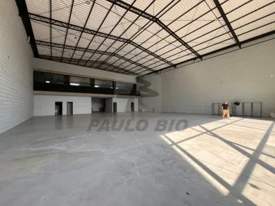 Galpão/Depósito/Armazém para alugar, 720m² no Vila Valparaíso, Santo André